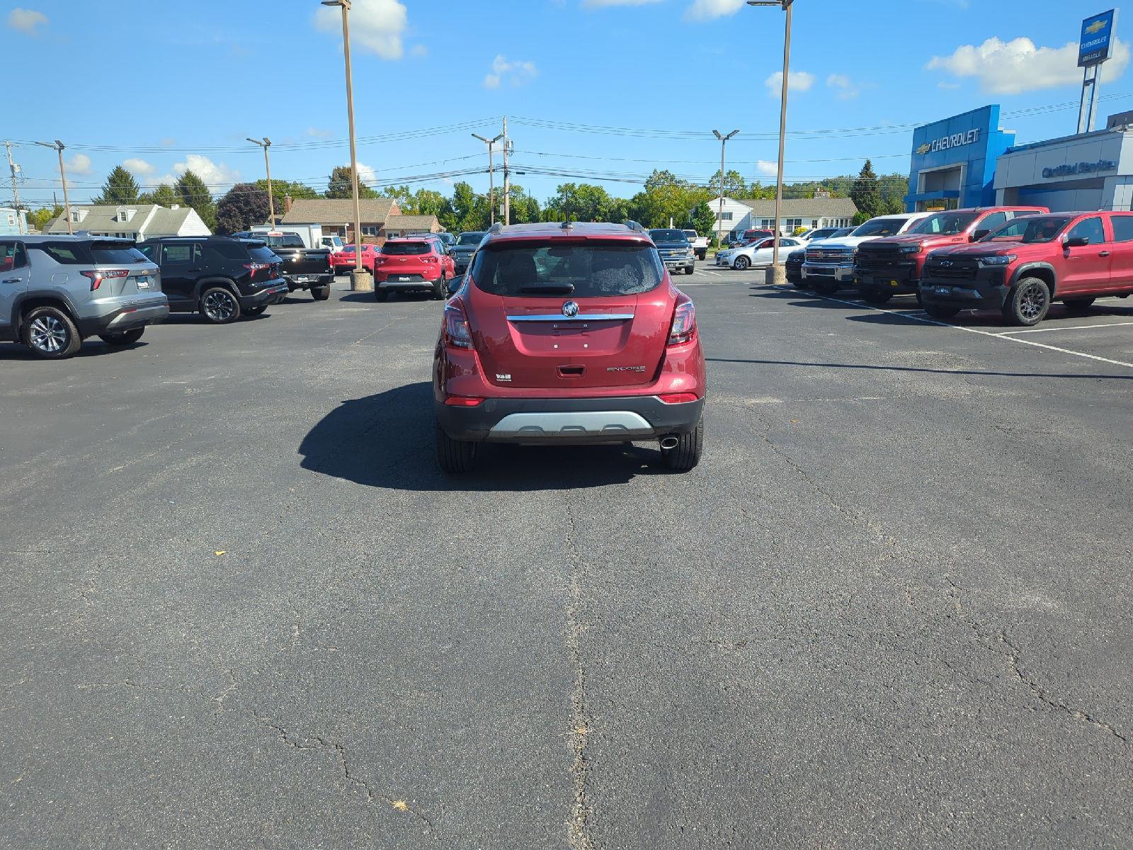 2022 Buick Encore Preferred photo 2
