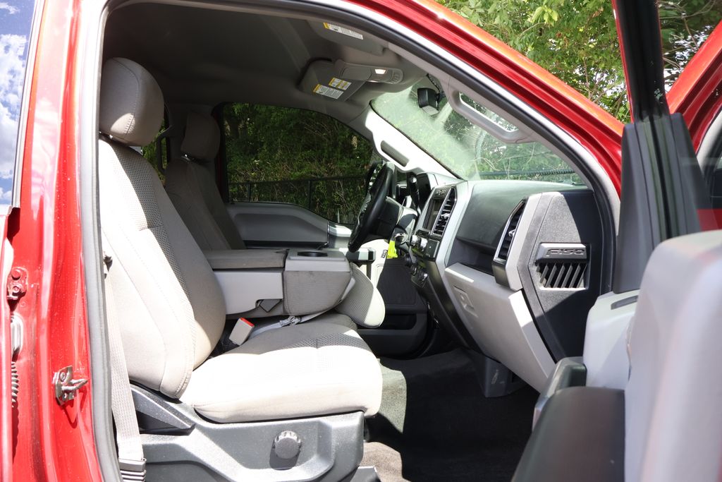 2018 Ford F-150 XLT photo 35