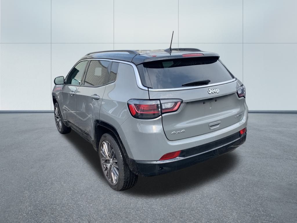 2022 Jeep Compass Limited photo 4