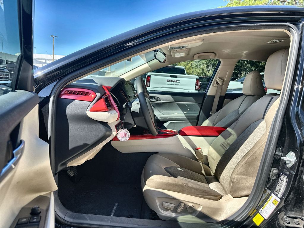 2023 Toyota Camry LE photo 2