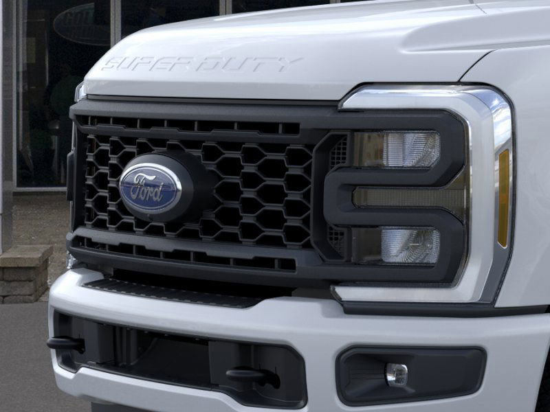 2025 FORD F-350 - Image 17
