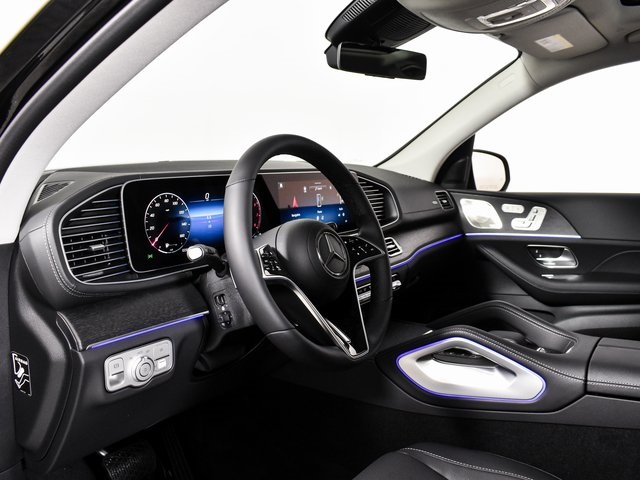 2026 Mercedes Benz GLS 450 4MATIC photo 13