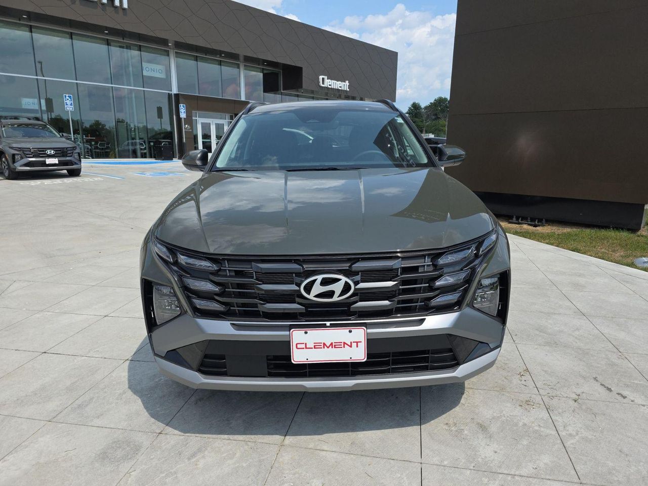 2025 Hyundai Tucson SEL photo 2