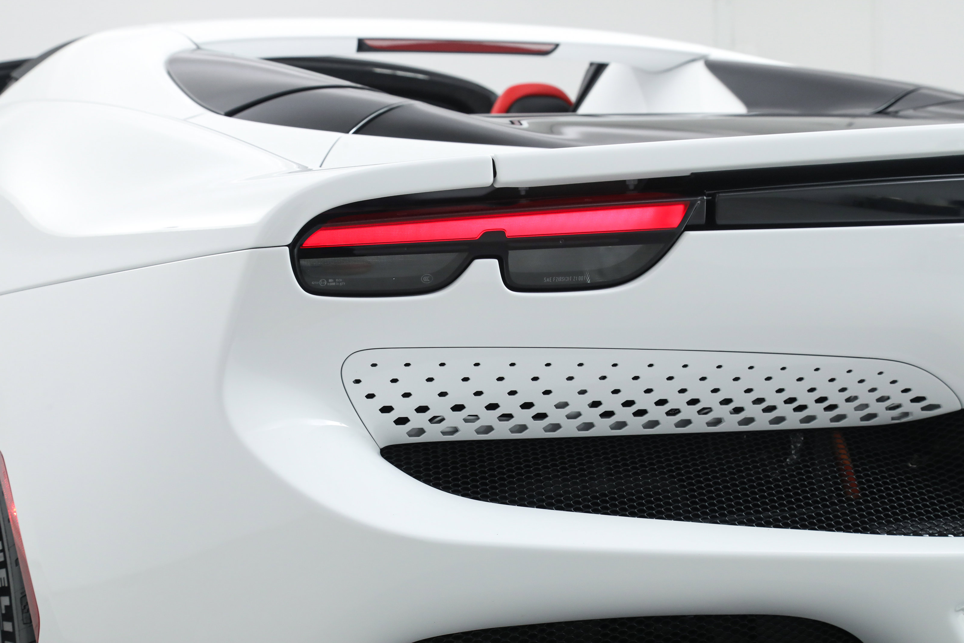 2024 Ferrari 296 GTS photo 18