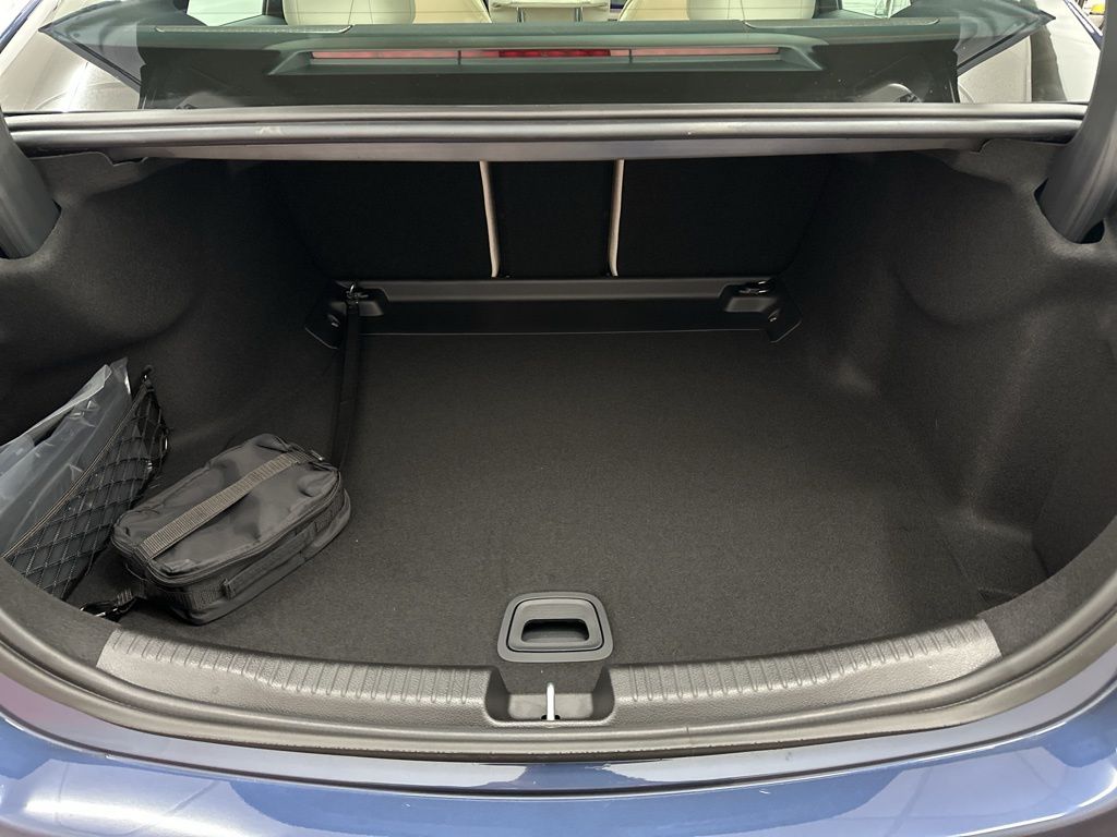 2025 Mercedes Benz C 300 photo 17