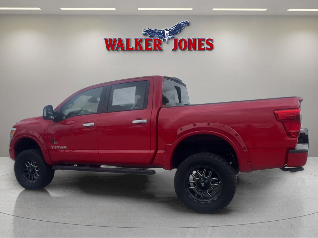 2021 Nissan Titan SV photo 3