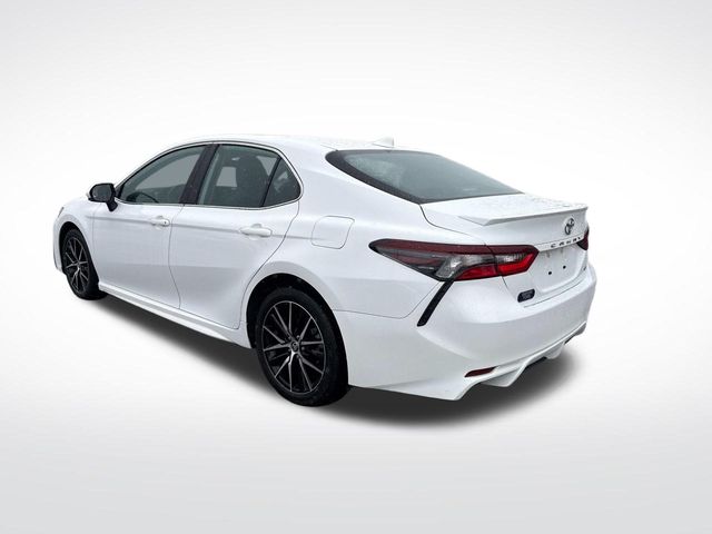 2024 Toyota Camry SE photo 3
