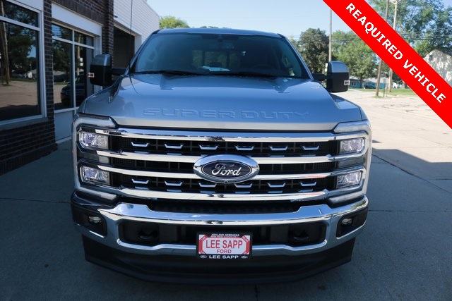 2023 Ford F-250 Lariat photo 3