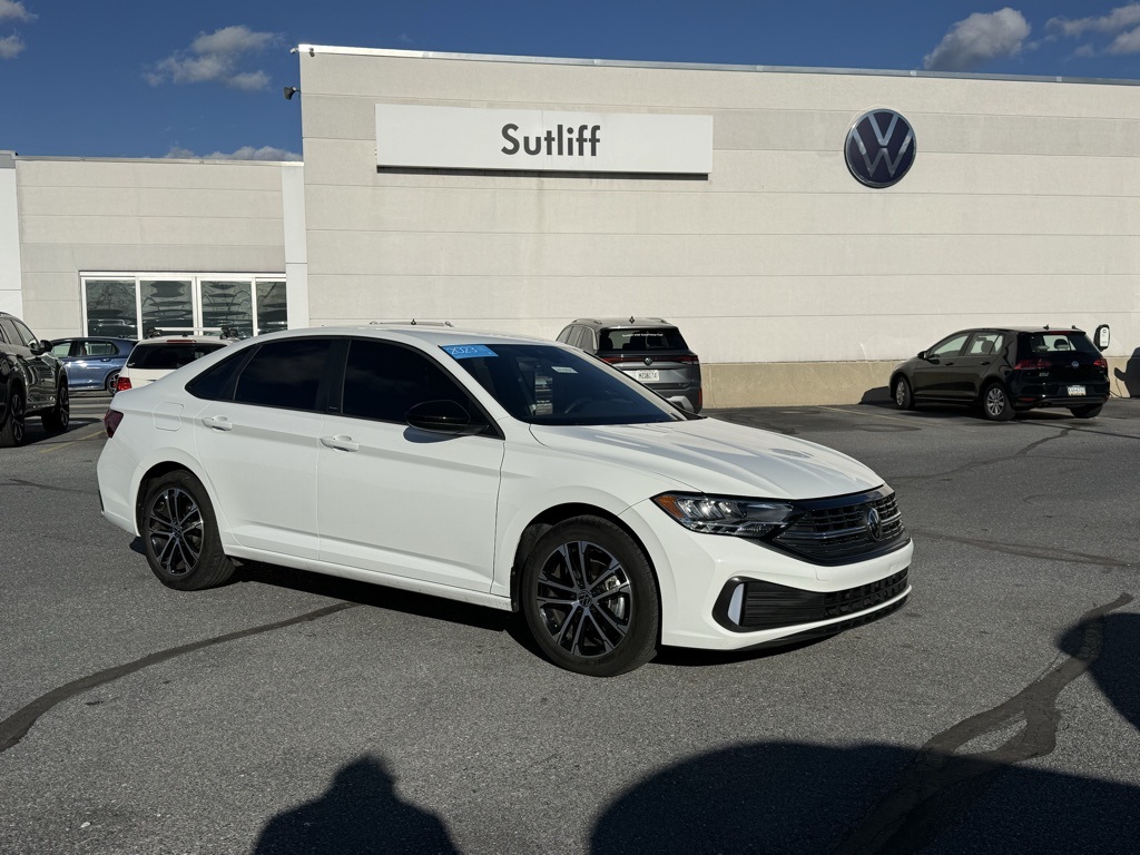 2023 Volkswagen Jetta Sport's photo