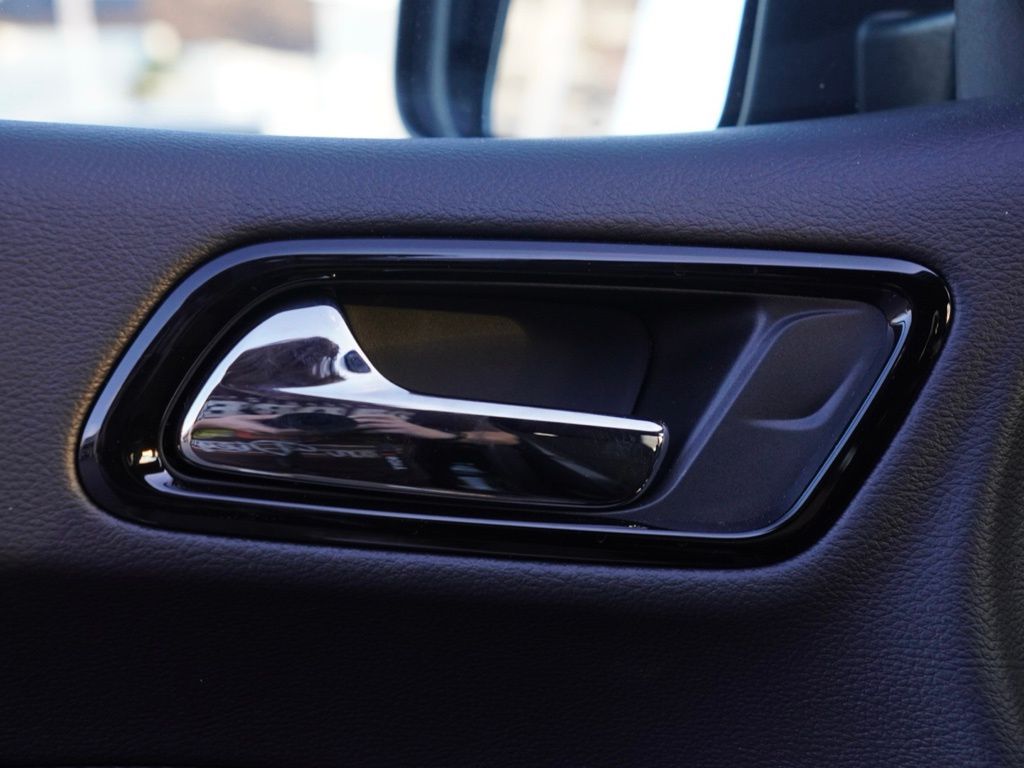 New 2025 Diamond Black Clear-Coat Exterior Paint Dodge R/T Blacktop image 11