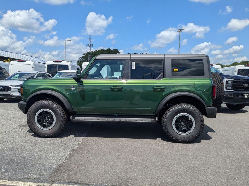 2025 Ford Bronco Outer Banks photo 6