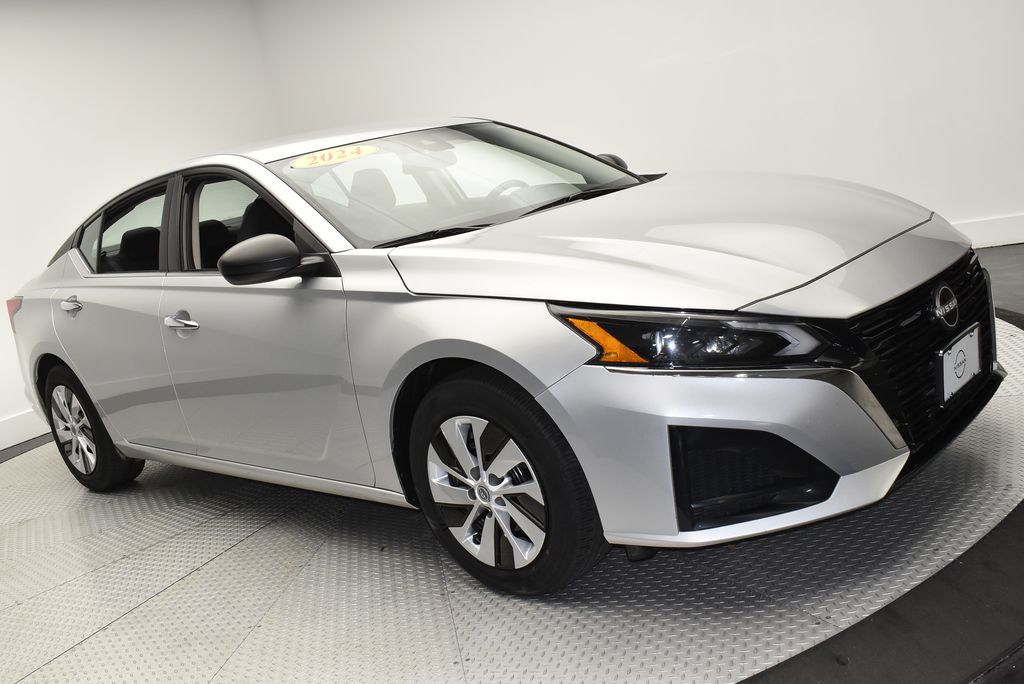2024 Nissan Altima 2.5 S photo 3