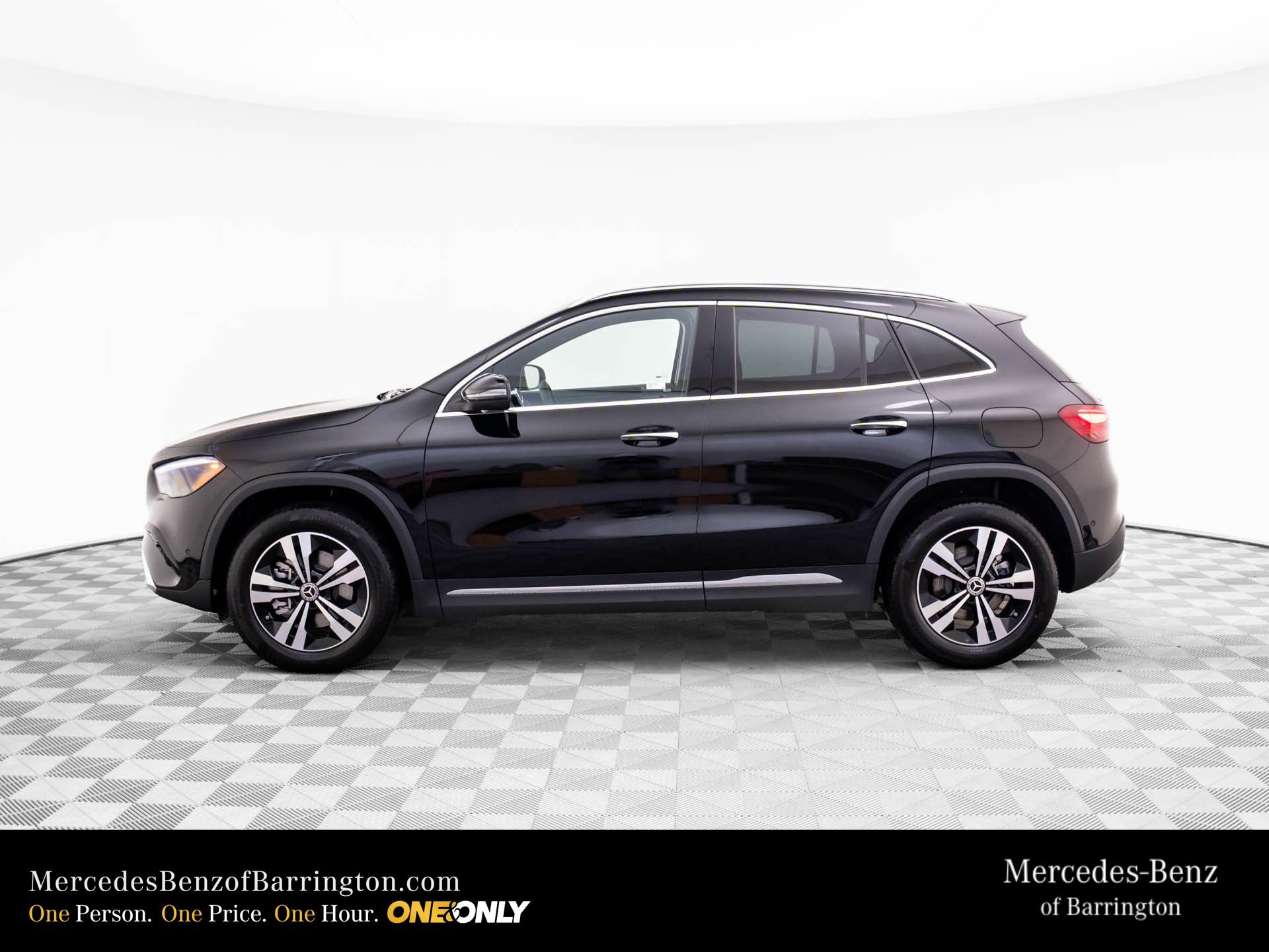 2026 Mercedes Benz GLA 250 4MATIC photo 2