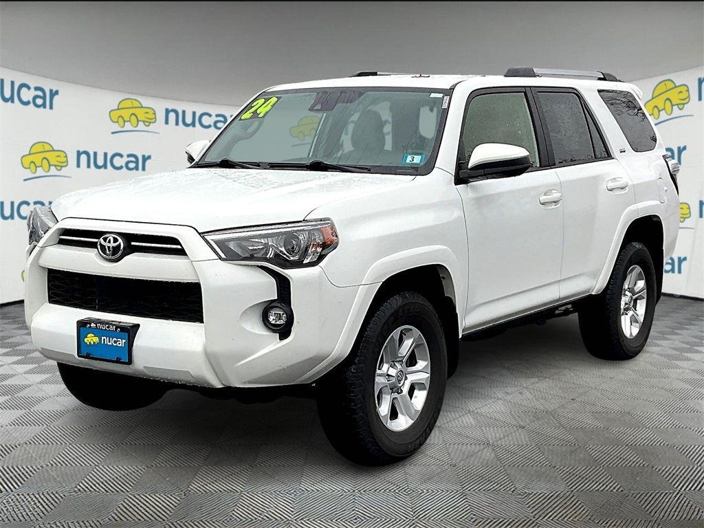 2024 Toyota 4Runner SR5 photo 3