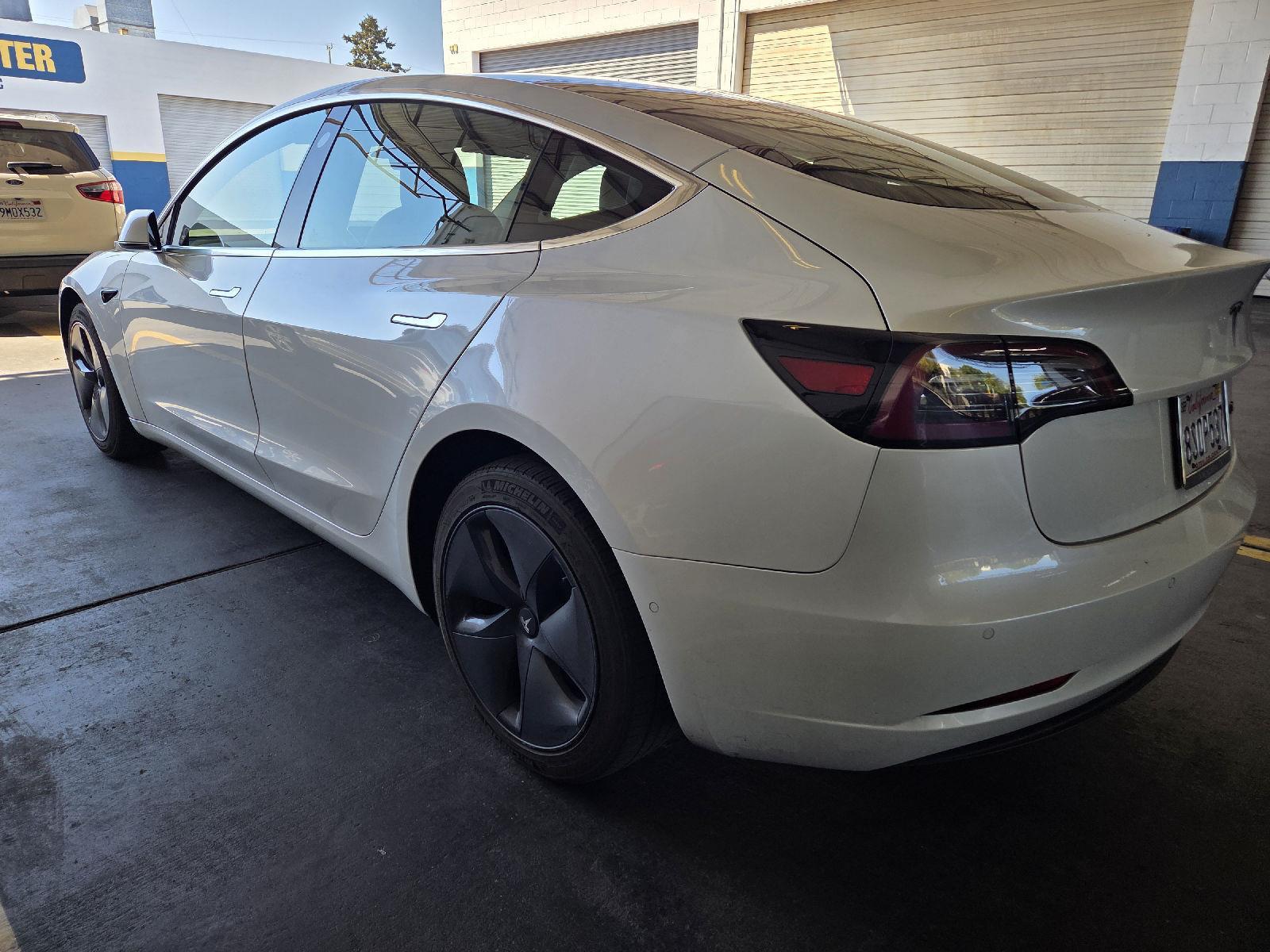 2020 Tesla Model 3 Standard Range Plus photo 13
