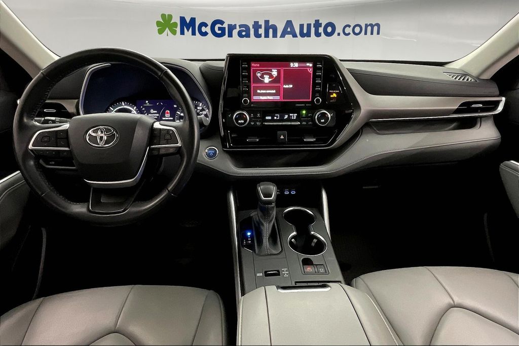 2022 Toyota Highlander Hybrid XLE photo 14