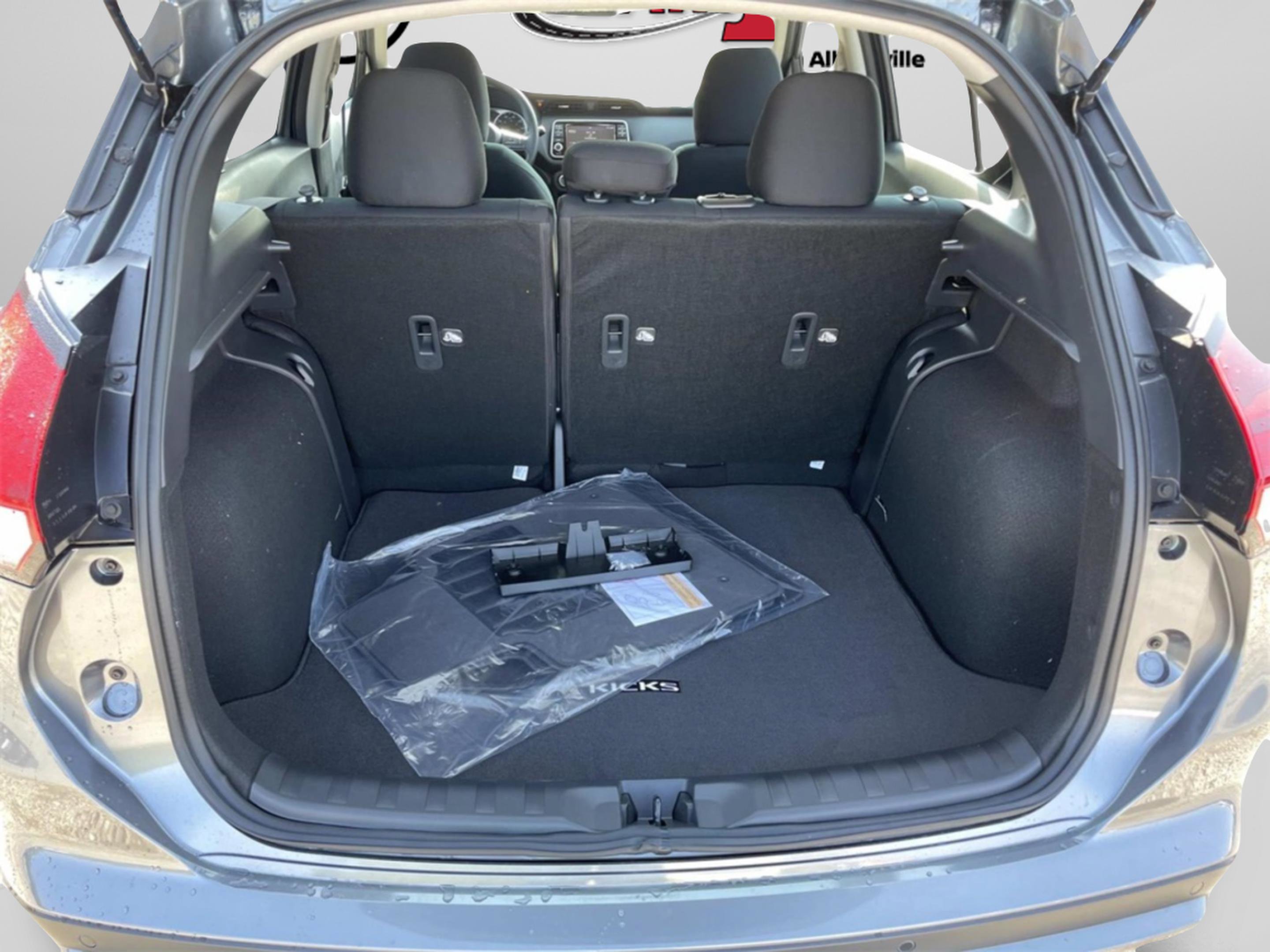 2025 Nissan Kicks Play S photo 20