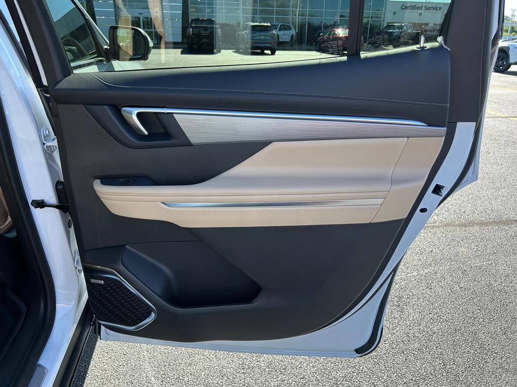 2026 Buick Enclave Preferred photo 14