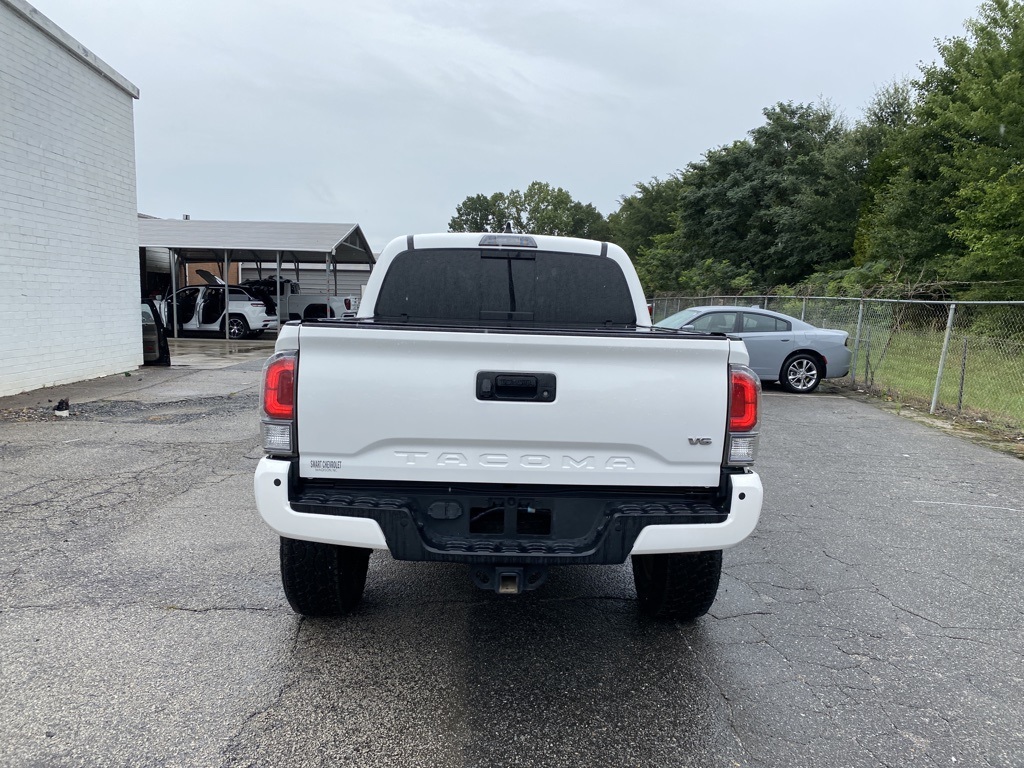 2020 Toyota Tacoma TRD Off-Road photo 3