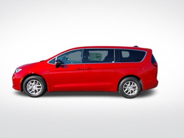 2026 Chrysler Pacifica photo 15