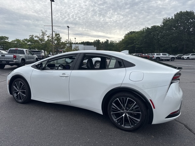 2024 Toyota Prius XLE photo 5