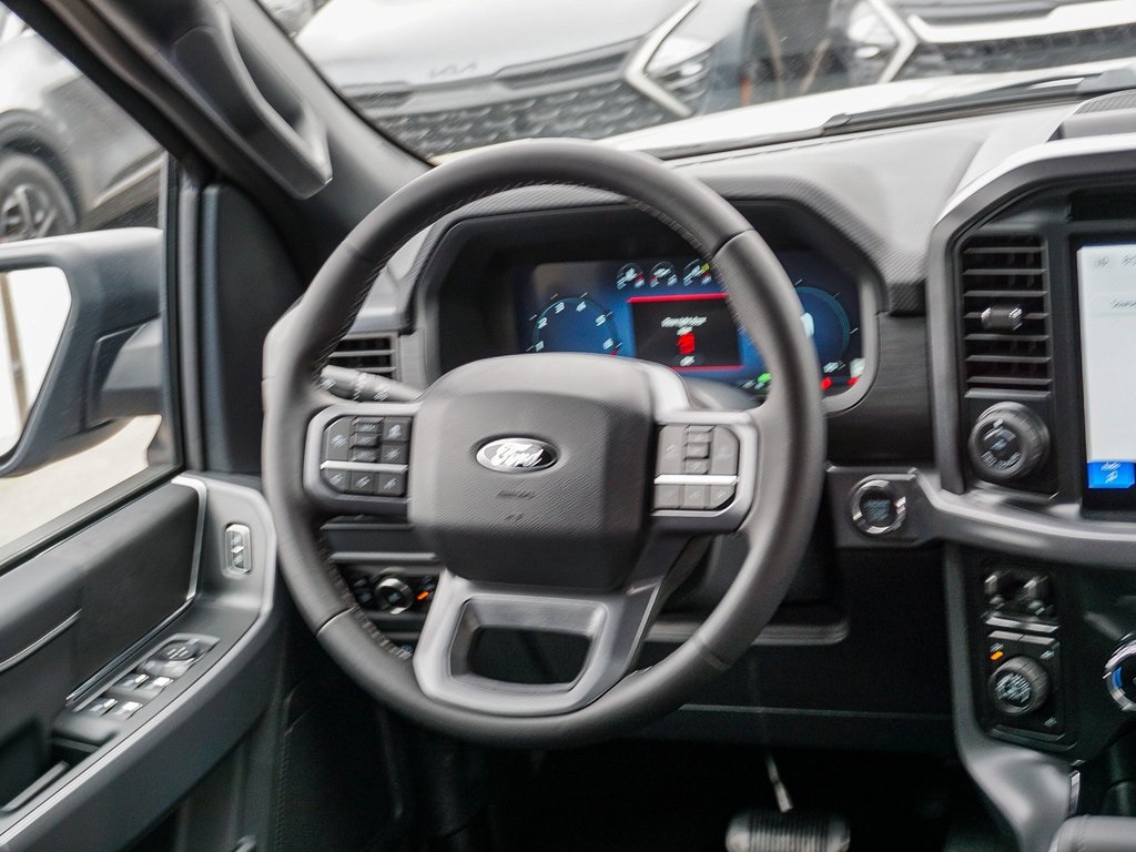 2025 Ford F-150 XLT photo 16