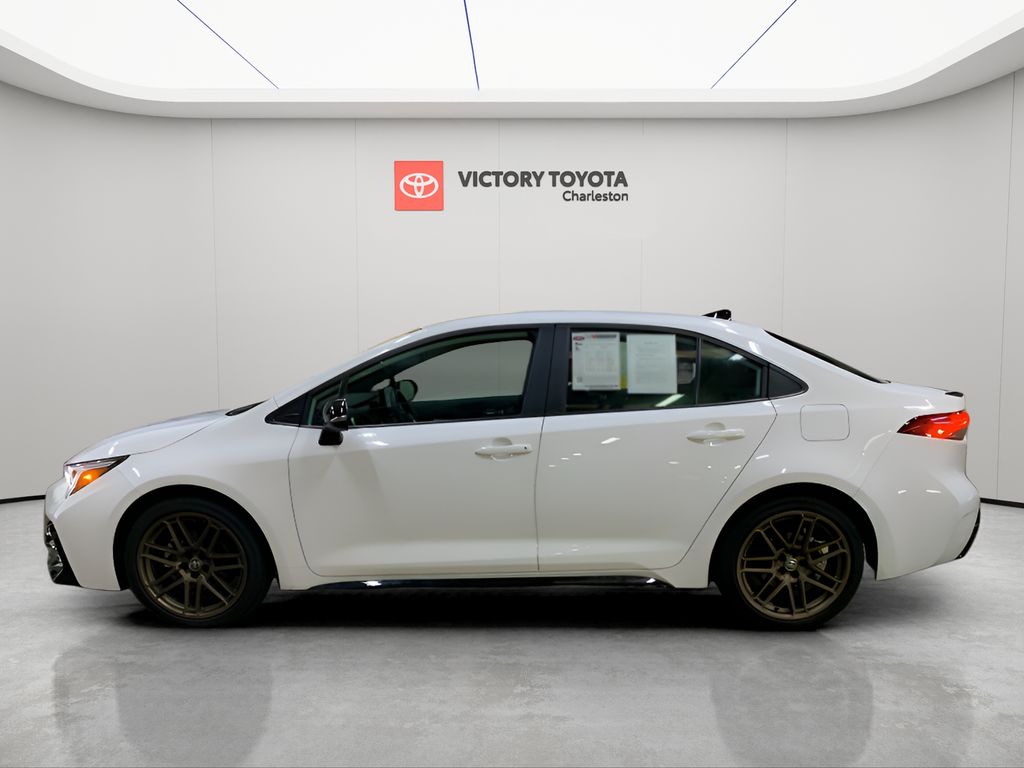 2024 Toyota Corolla SE photo 2
