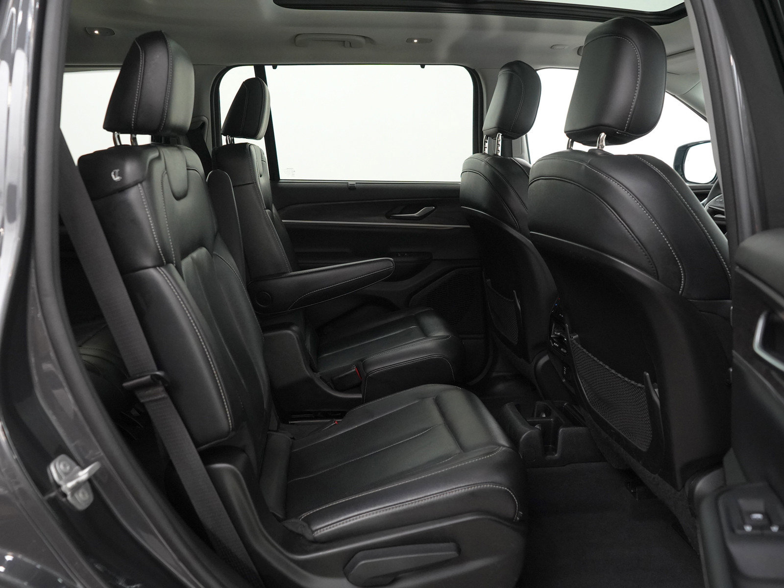 2023 Jeep Grand Cherokee Limited photo 12