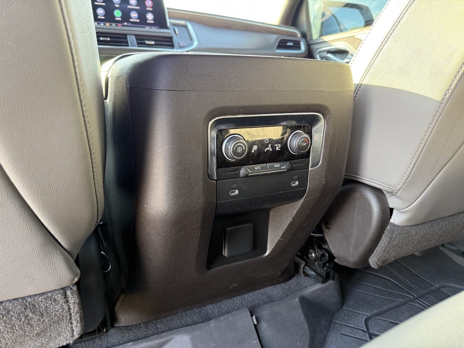 2021 Chevrolet Suburban LT photo 27