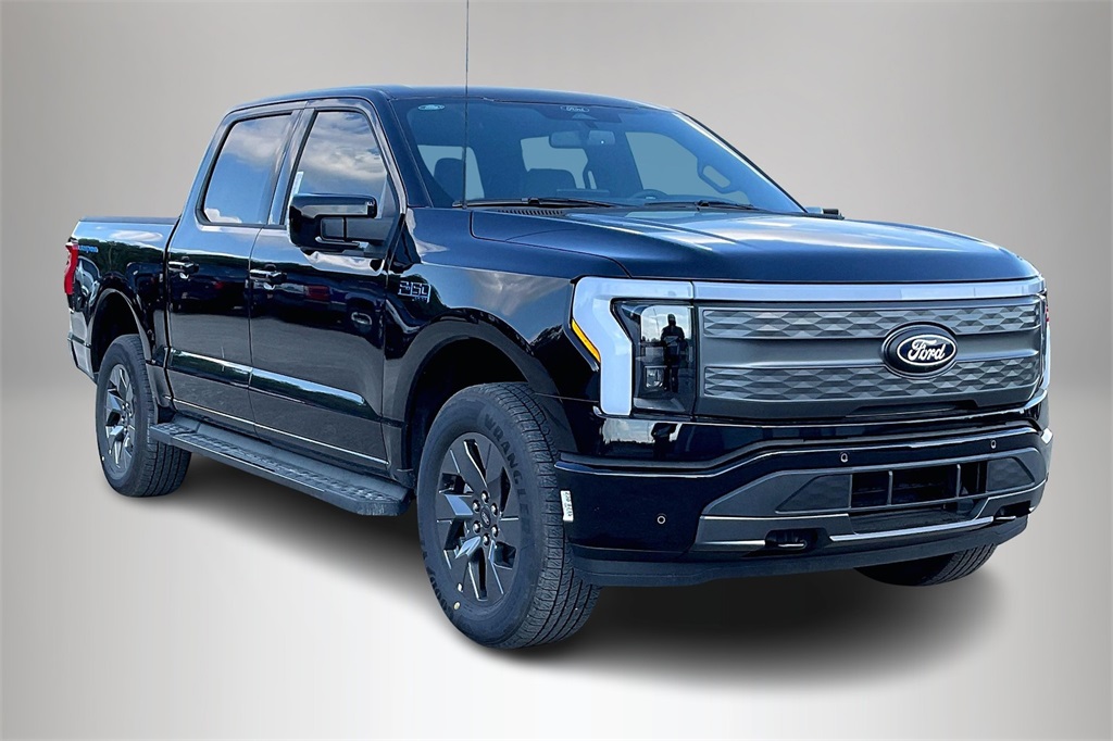 2025 Ford F-150 Lightning Lariat's photo