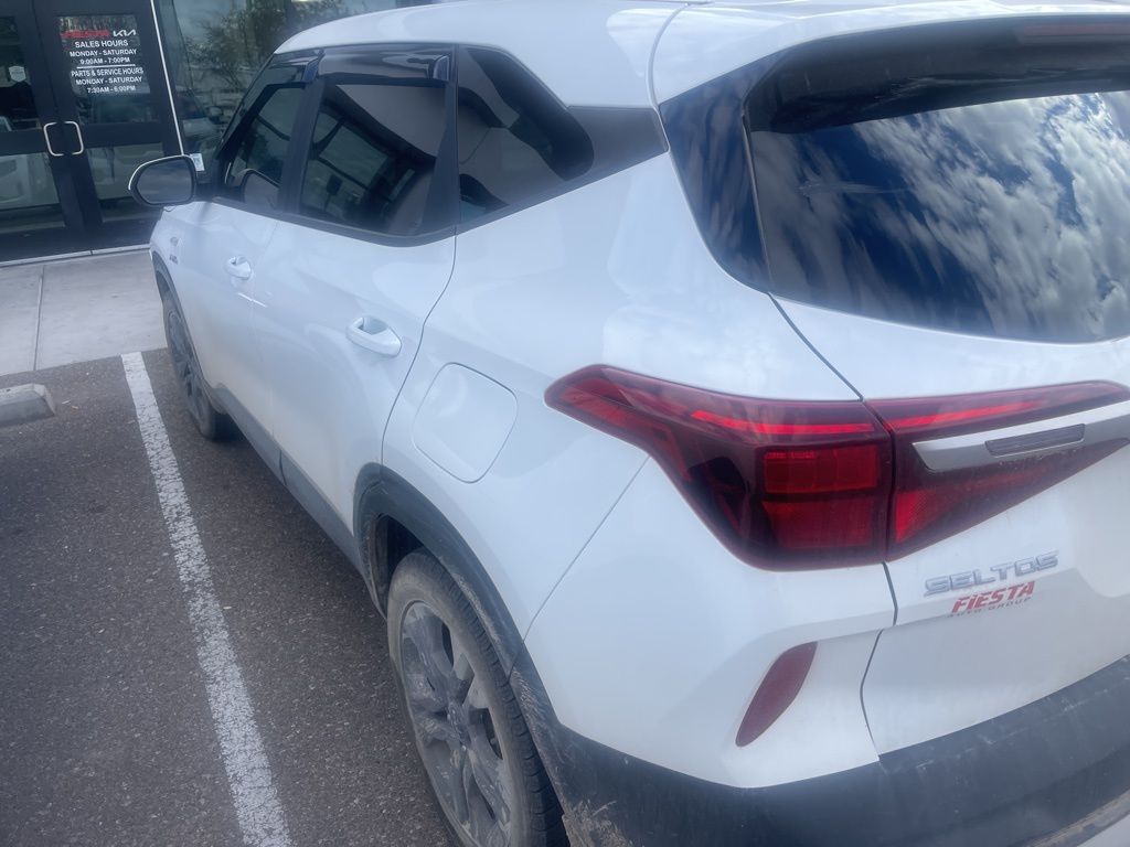2023 Kia Seltos LX photo 4