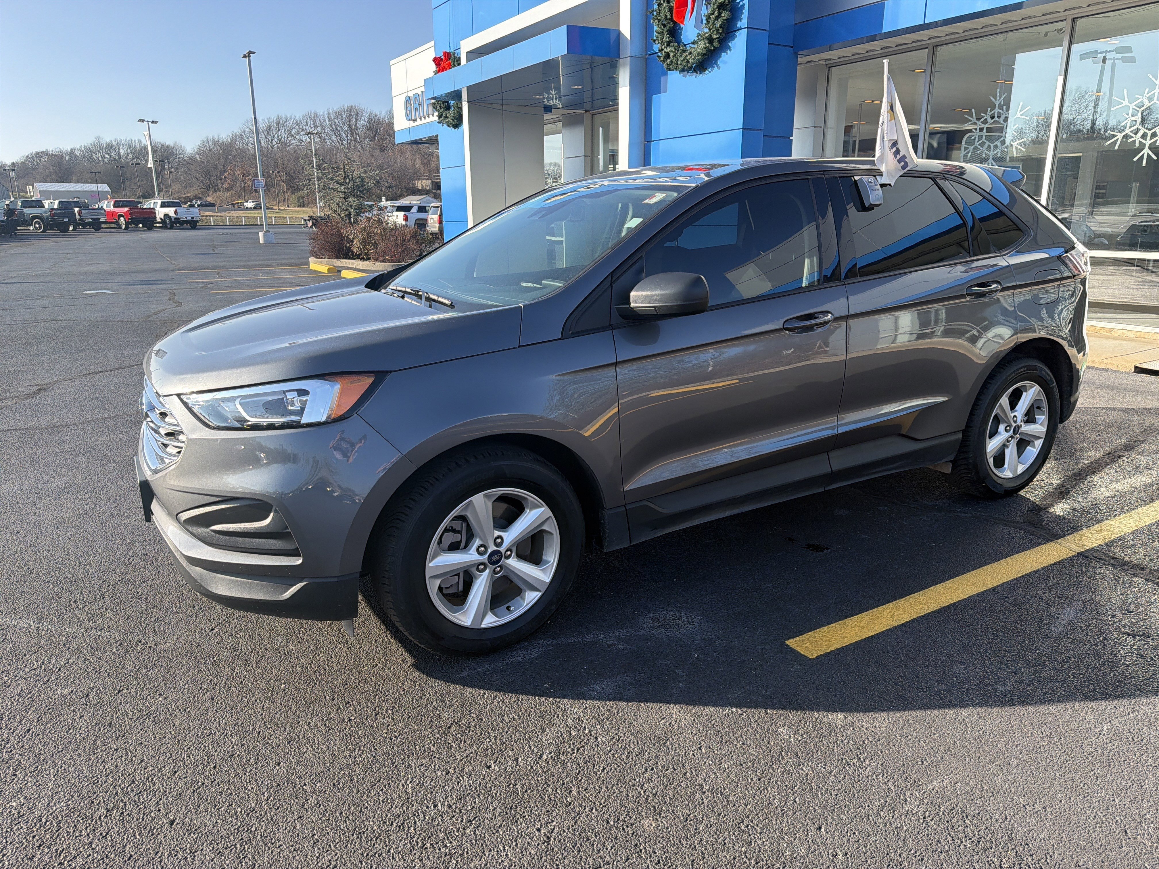 2021 Ford Edge SE's photo