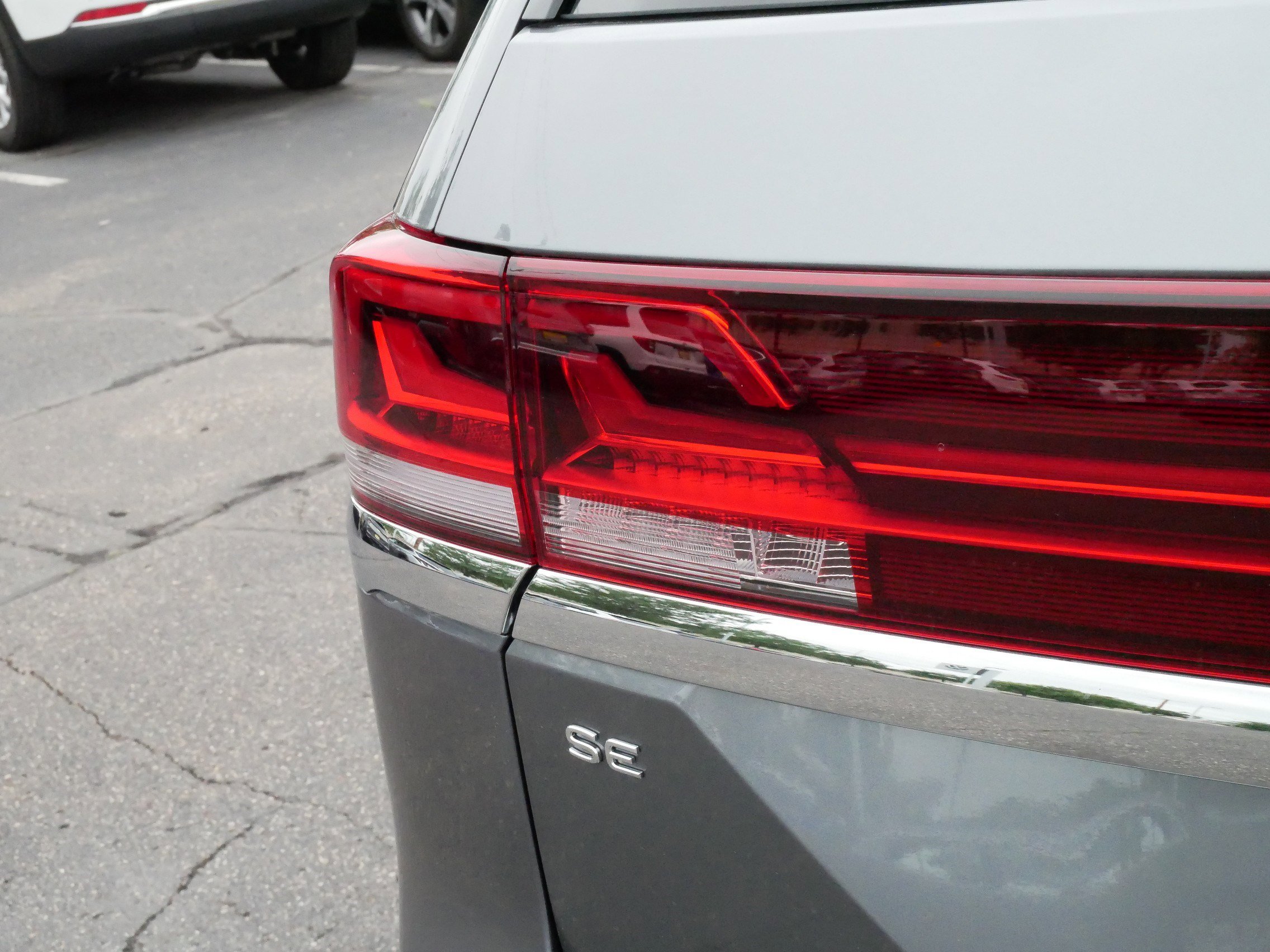 2024 Volkswagen Atlas SE Technology photo 15