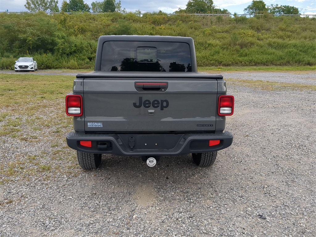 2021 Jeep Gladiator Sport photo 4
