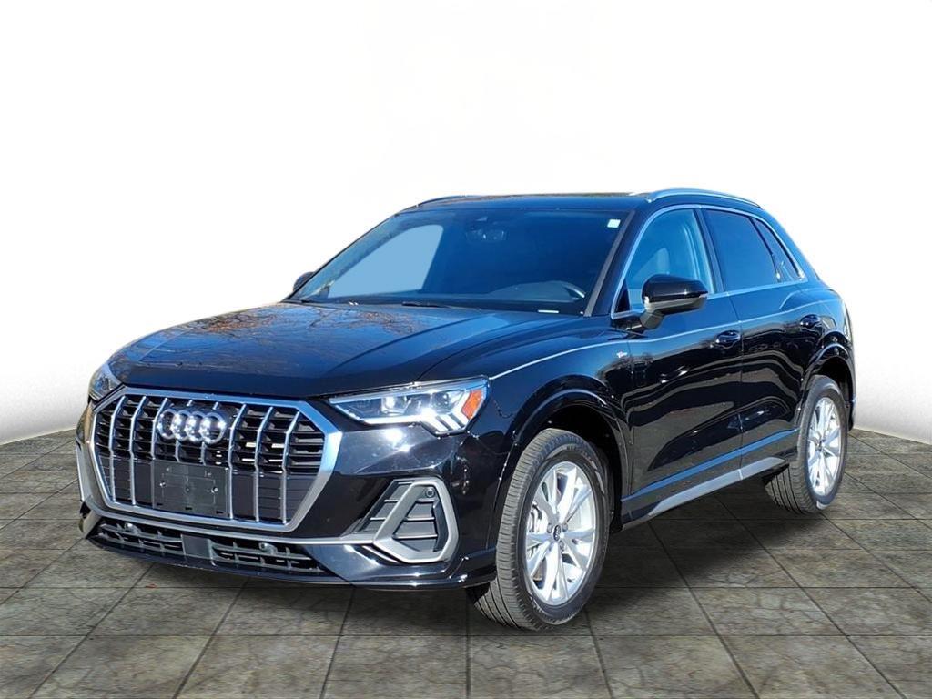 2023 Audi Q3 S Line Premium's photo