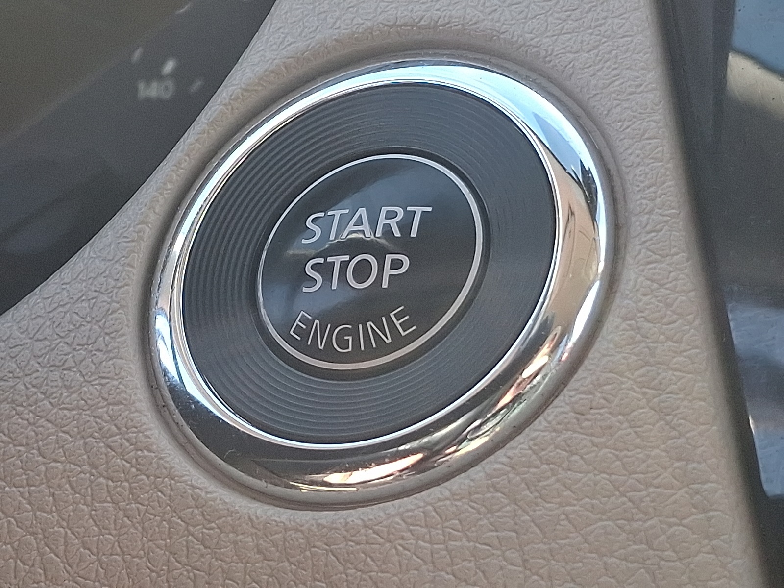2019 Nissan Rogue SV photo 20