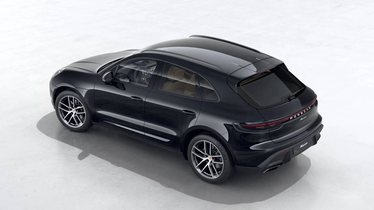 2026 Porsche Macan T photo 2