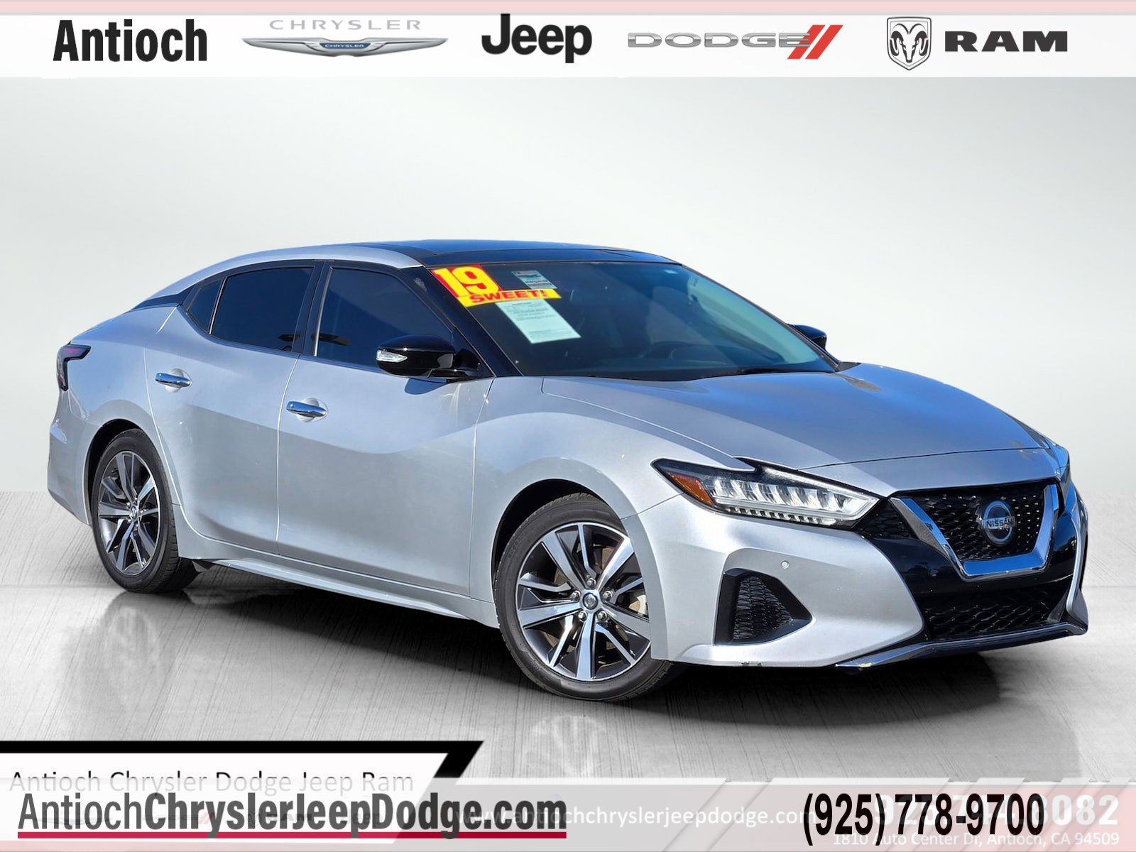 2019 Nissan Maxima SL's photo