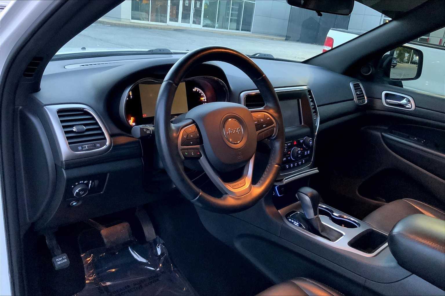 2021 Jeep Grand Cherokee Laredo E photo 14