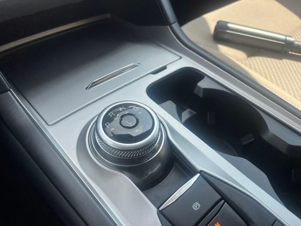 2023 Ford Explorer Base photo 13
