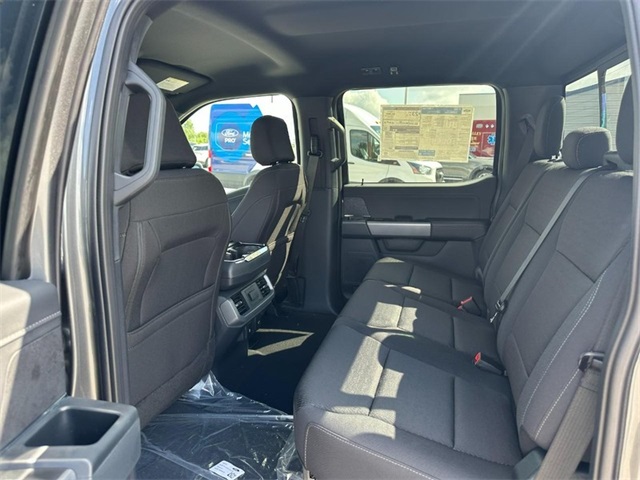 2025 Ford F-150 XLT photo 4