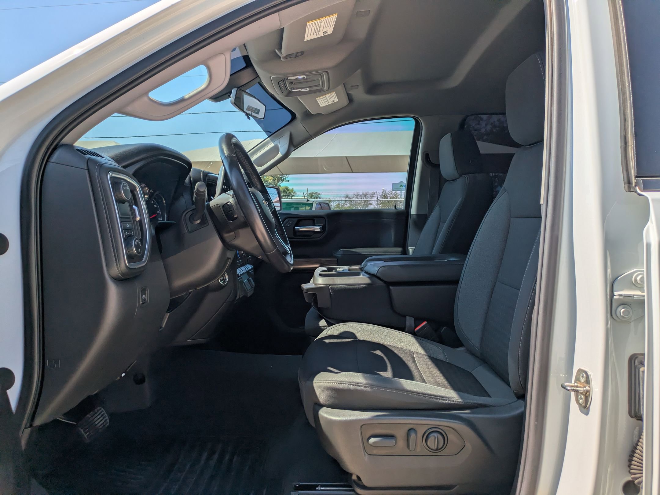 2021 Chevrolet Silverado 1500 LT photo 9