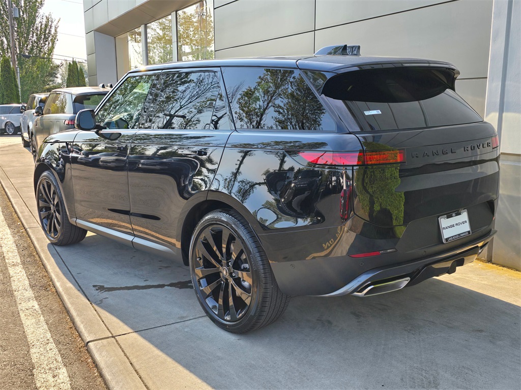 2025 Land Rover Range Rover Sport SE photo 5