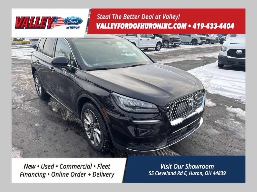 2022 Lincoln Corsair Base