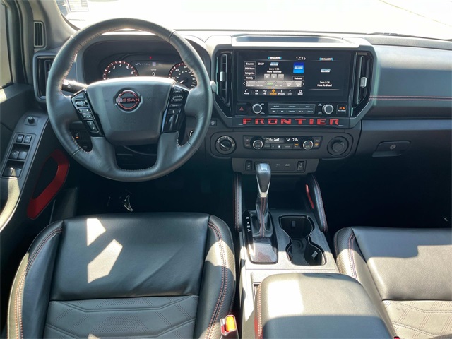 2025 Nissan Frontier PRO-4X photo 2