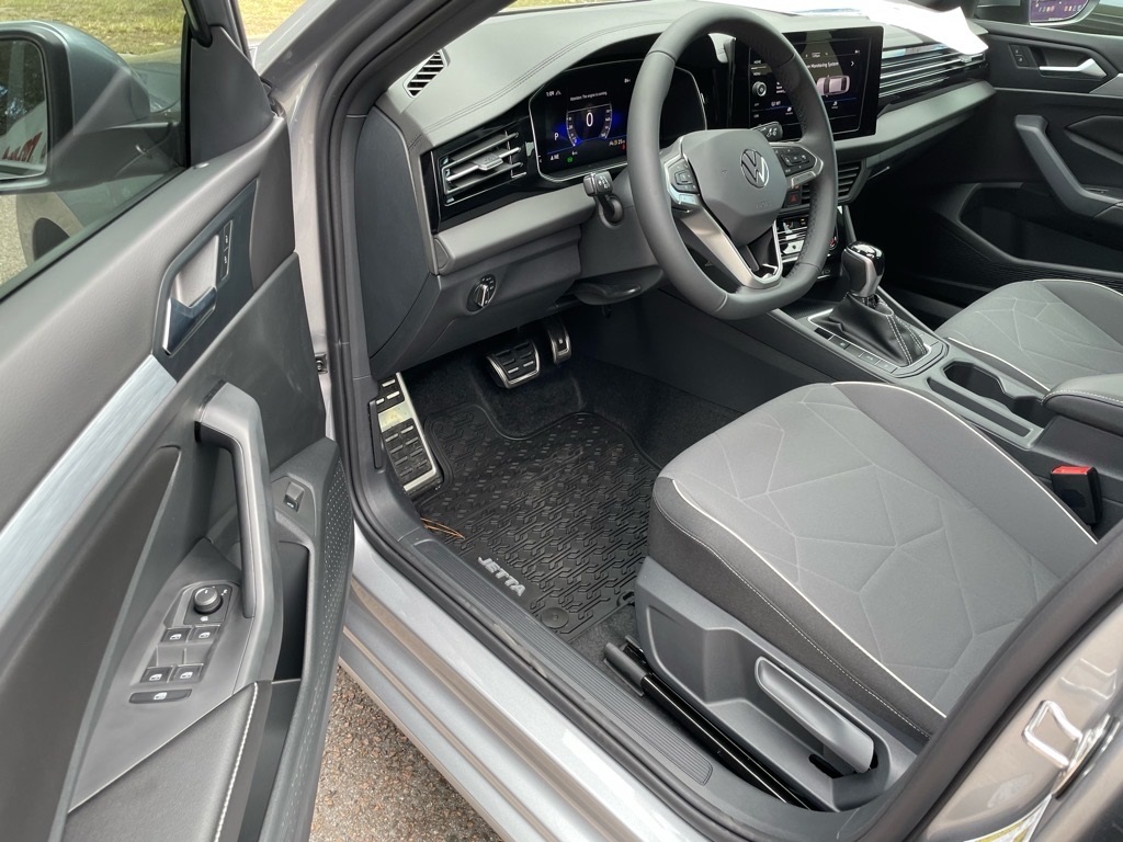 2026 Volkswagen Jetta Sport photo 3