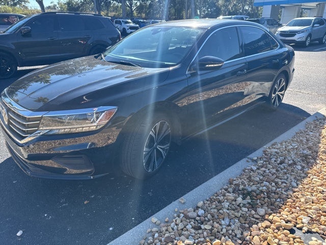 2021 Volkswagen Passat 2.0T SE photo 2