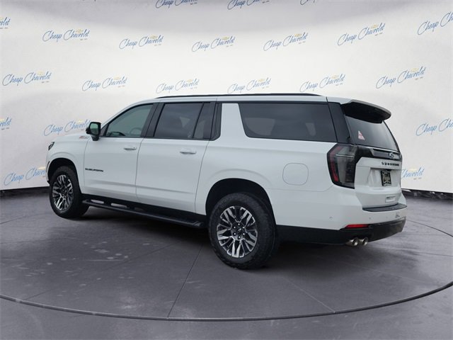 2026 Chevrolet Suburban Z71 photo 3