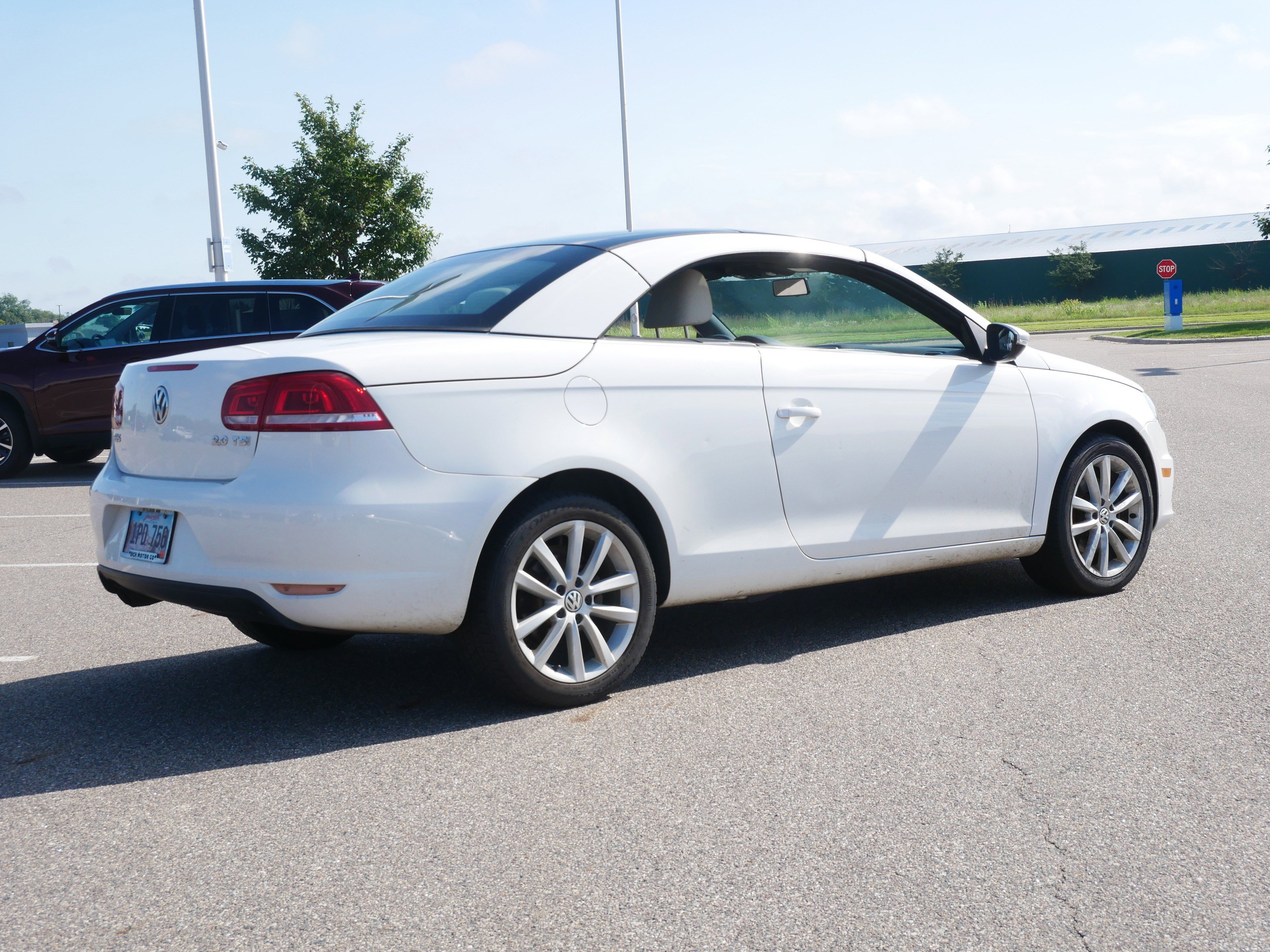 2013 Volkswagen Eos Sport photo 2