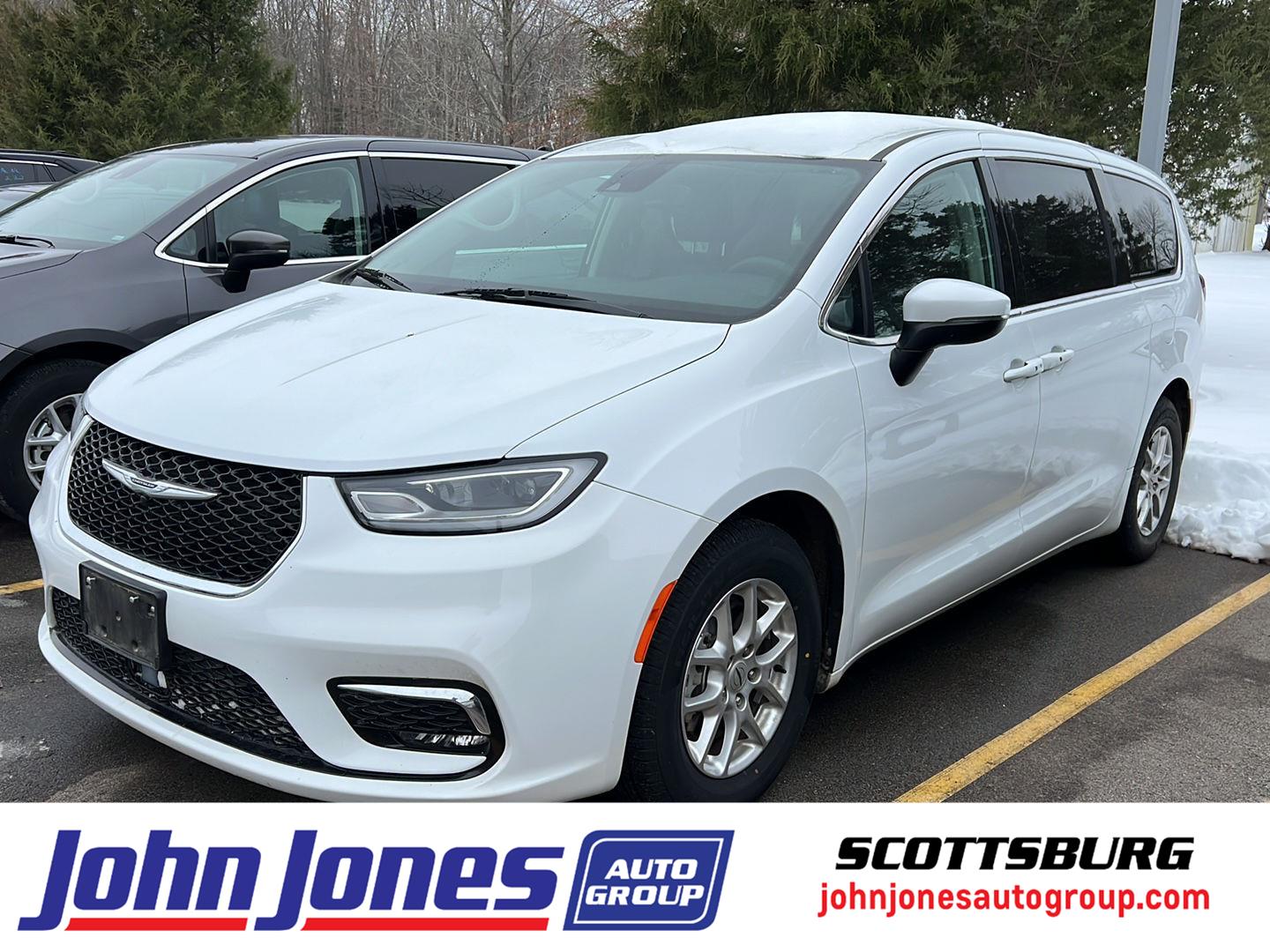 2023 Chrysler Pacifica Touring L